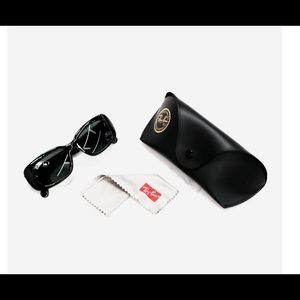 Ray-ban RB4122 sunglasses NWT case